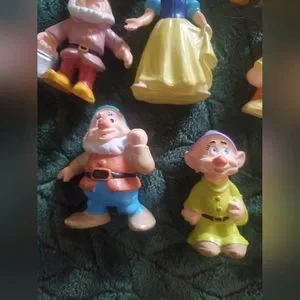 Disney | Toys | Vintage Disney Snow White And The Seven Dwarfs Figures ...